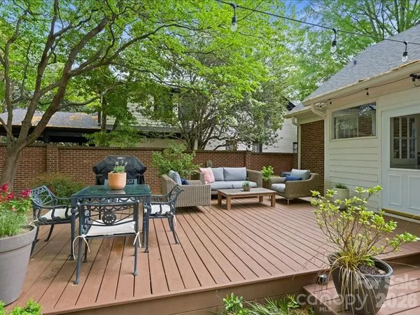 $1,300,000 | 204 South Laurel Avenue, Charlotte, NC 28207