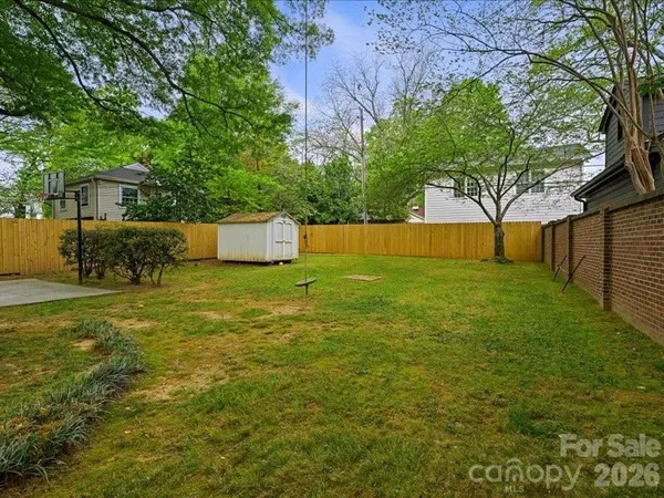$1,300,000 | 204 South Laurel Avenue, Charlotte, NC 28207
