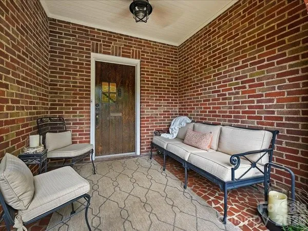 $1,300,000 | 204 South Laurel Avenue, Charlotte, NC 28207