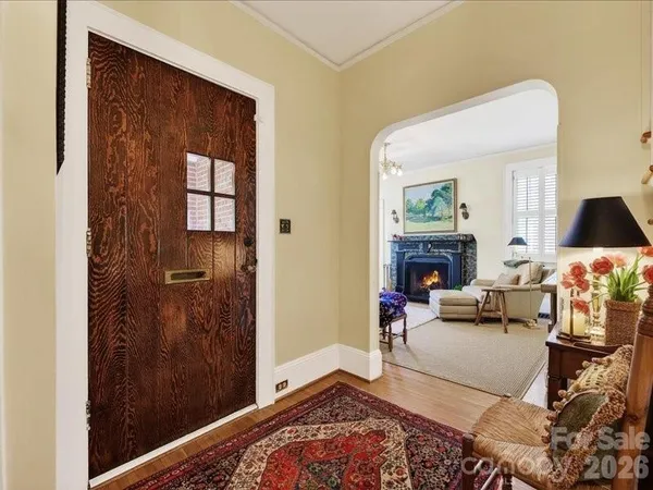 $1,300,000 | 204 South Laurel Avenue, Charlotte, NC 28207