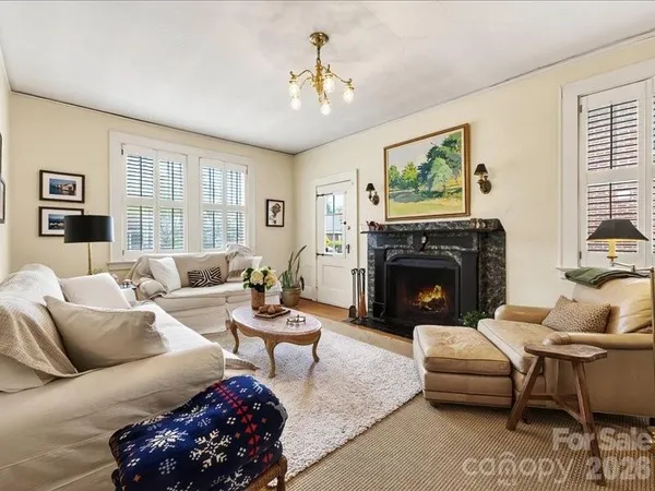 $1,300,000 | 204 South Laurel Avenue, Charlotte, NC 28207