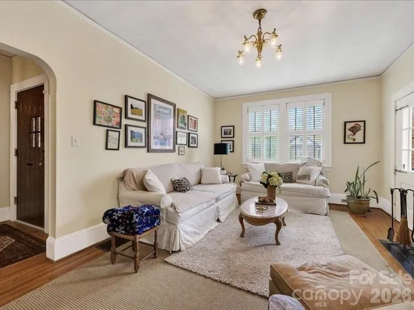 $1,300,000 | 204 South Laurel Avenue, Charlotte, NC 28207