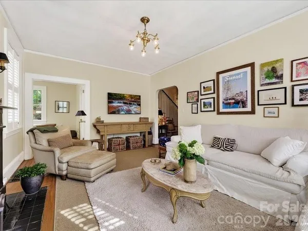 $1,300,000 | 204 South Laurel Avenue, Charlotte, NC 28207