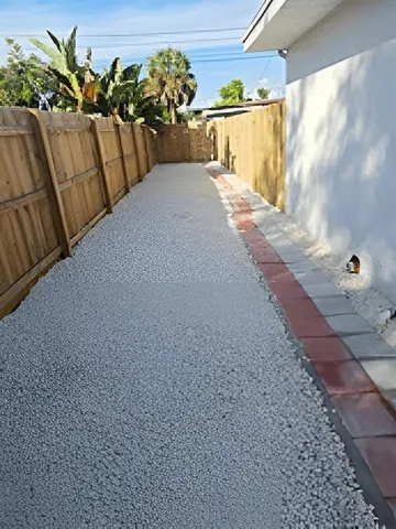 $880 | 6267 Hampton Drive North, Unit B, St. Petersburg, FL 33710