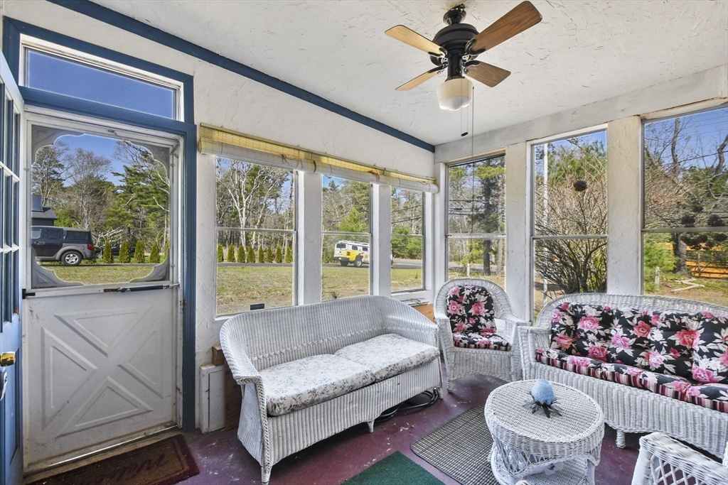 272 Glen Charlie Road Wareham, MA 02538 - Photo 4 of 40