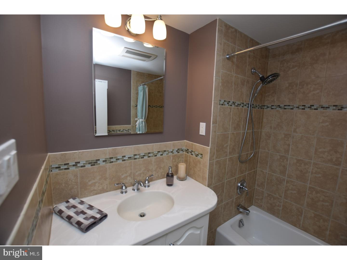257 Ellis Road Havertown, PA 19083 - Photo 15 of 25 Bathroom