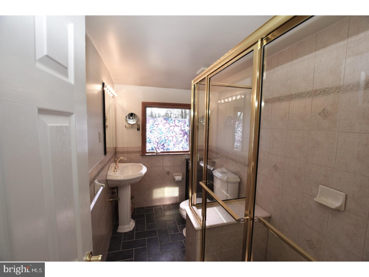 257 Ellis Road Havertown, PA 19083 - Photo 21 of 25 Bathroom