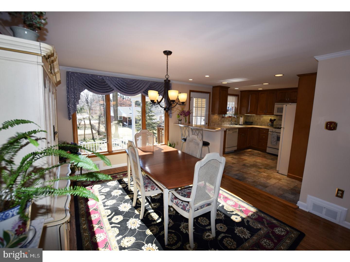257 Ellis Road Havertown, PA 19083 - Photo 6 of 25 Dining Room