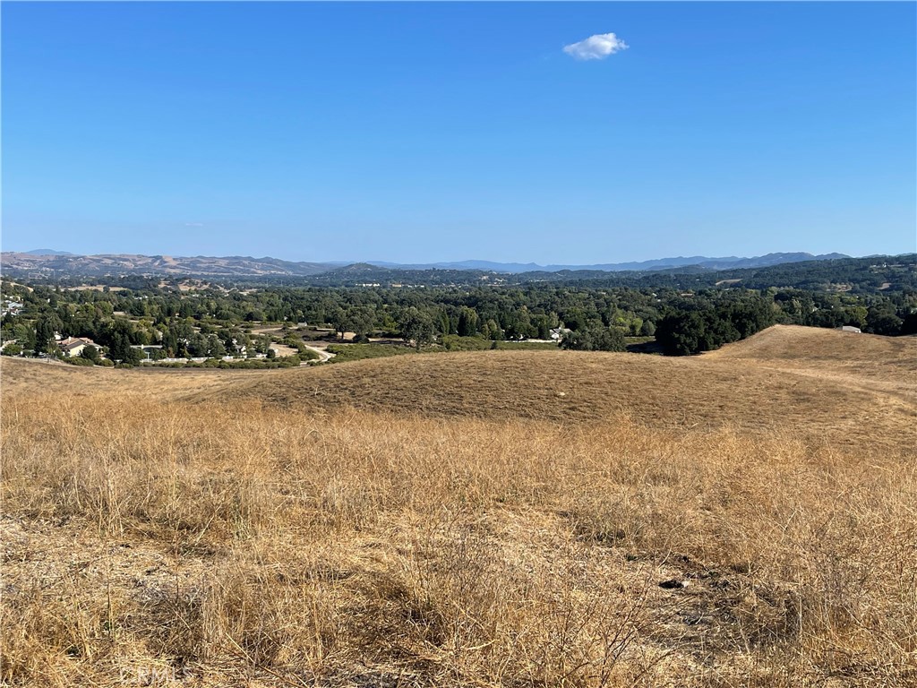 1 Las Tablas Road Templeton, CA 93465 - Photo 3 of 8 a view of lake view and mountain view