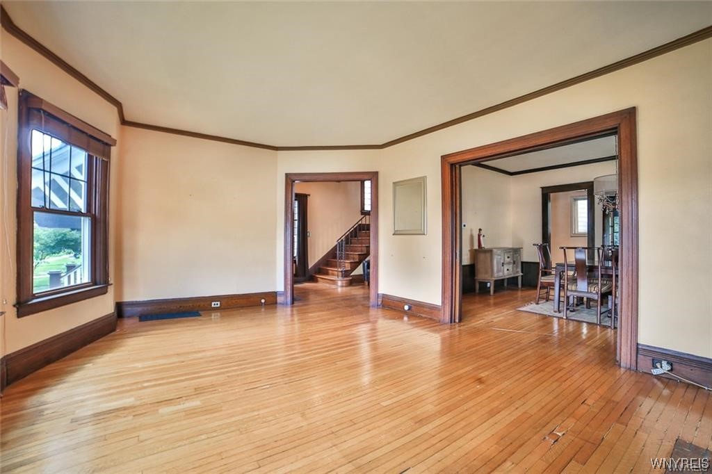 32 Colonial Circle Buffalo, NY 14213 - Photo 11 of 36 EASY ACCESS TO LIVING ROOM FROM DINING ROOM.