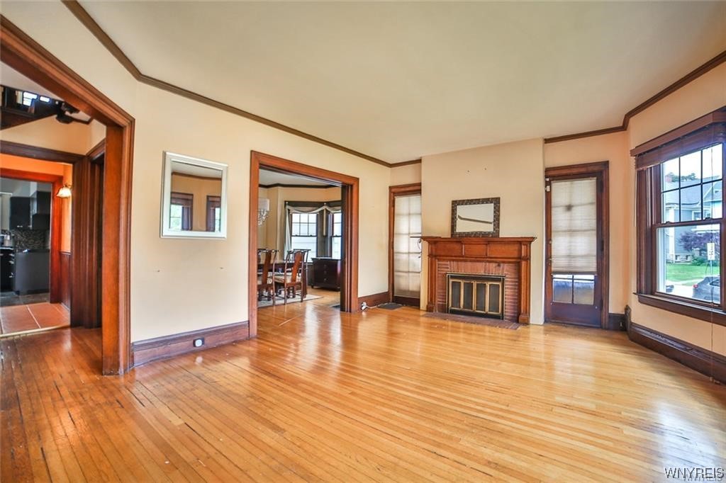 32 Colonial Circle Buffalo, NY 14213 - Photo 14 of 36 HARDWOOD FLOORING THROUGHOUT.