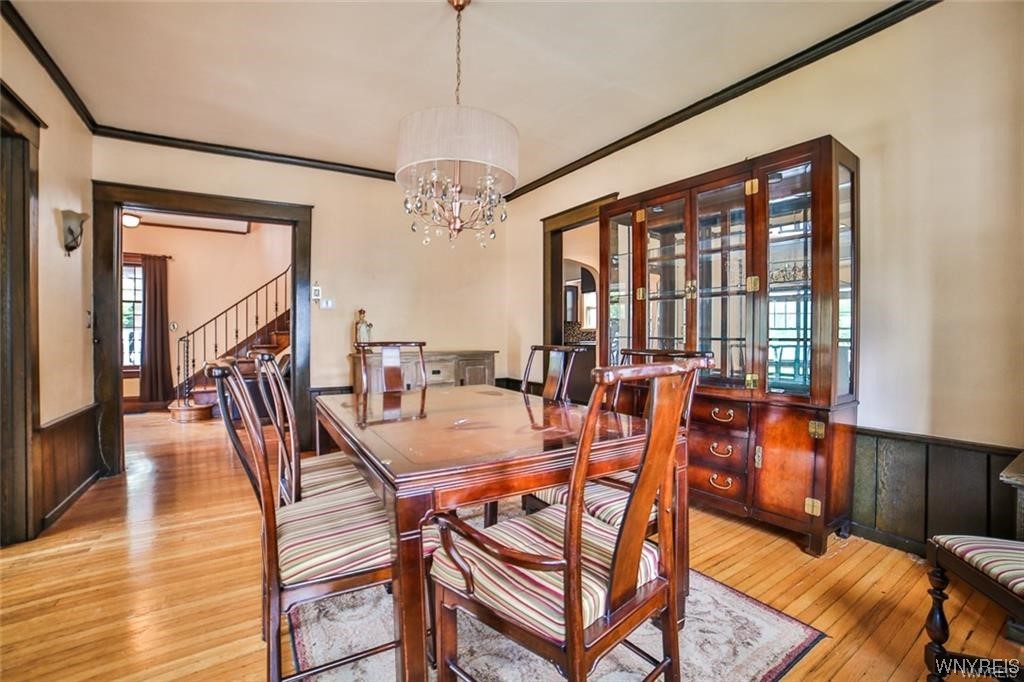 32 Colonial Circle Buffalo, NY 14213 - Photo 20 of 36 FORMAL DINING ROOM.