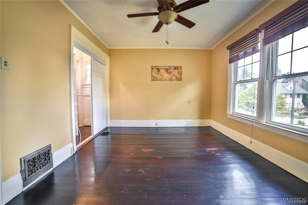 32 Colonial Circle Buffalo, NY 14213 - Photo 27 of 36