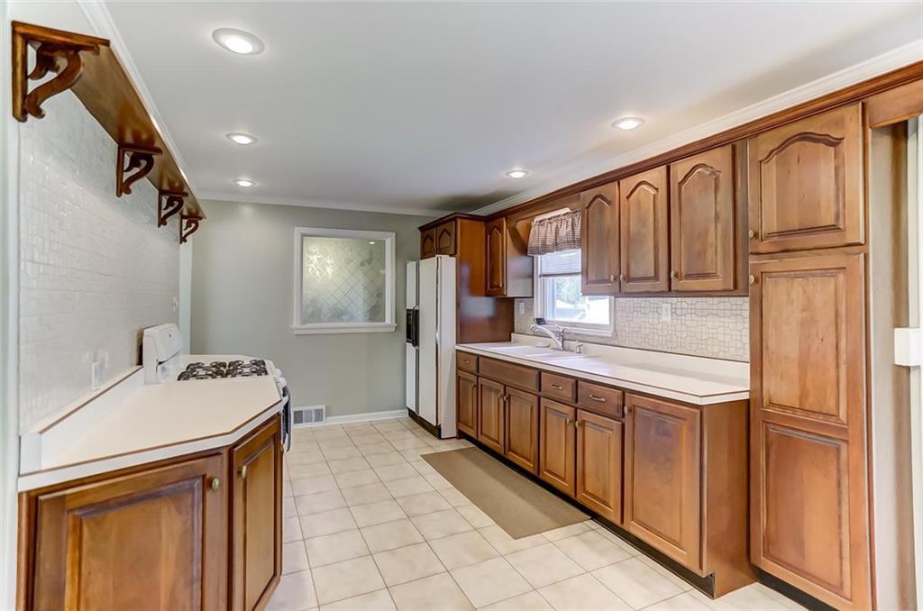 2925 Springfield Jamestown Road Springfield, OH 45506 - Photo 9 of 47