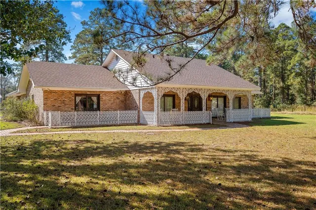 $365,000 | 311 Guillory Street, Oakdale, LA 71463