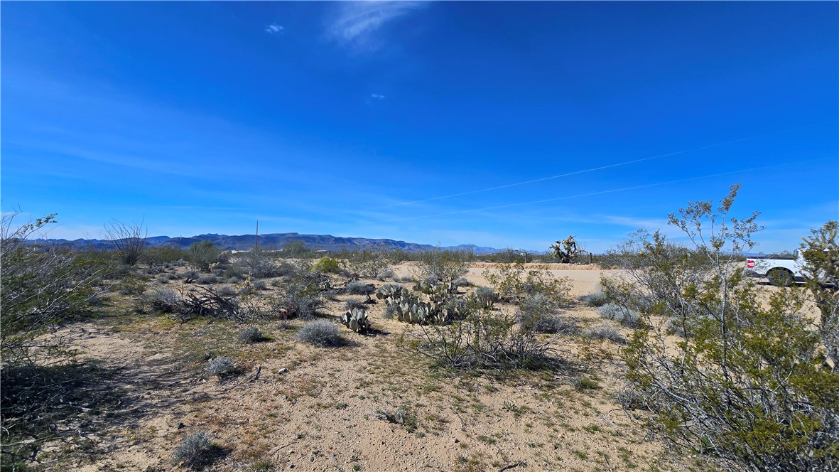 3035 South Castle Butte Road Yucca, AZ 86438 - Photo 25 of 34 View