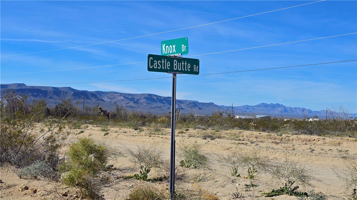 3035 South Castle Butte Road Yucca, AZ 86438 - Photo 27 of 34 View