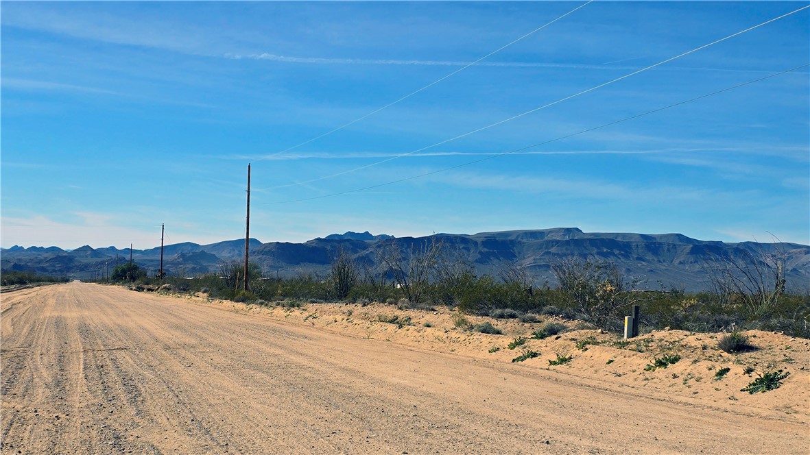 3035 South Castle Butte Road Yucca, AZ 86438 - Photo 28 of 34 View