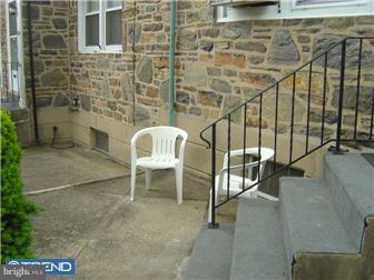 152 Richfield Road Upper Darby, PA 19082 - Photo 2 of 12