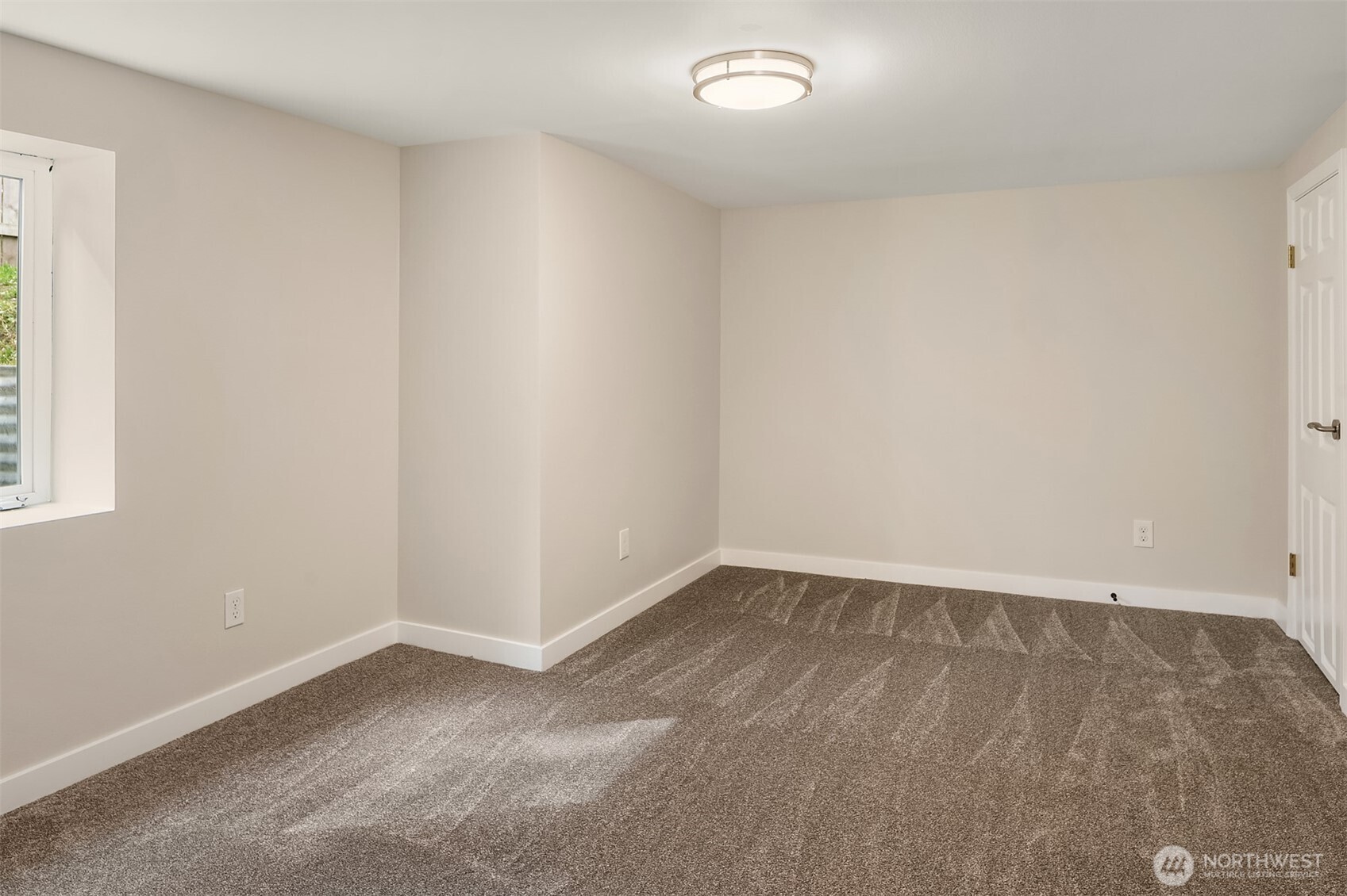 1532 Maple Street Everett, WA 98201 - Photo 30 of 39 an empty room with a window