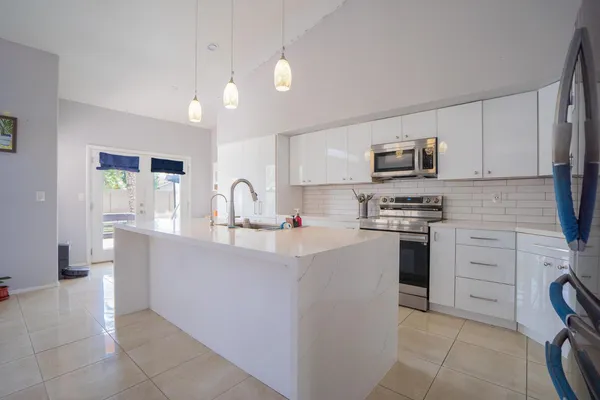 $2,795 | 4613 East Desert Cactus Street, Phoenix, AZ 85032