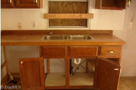 280 Roberts Farm Road Reidsville, NC 27320 - Photo 3 of 9