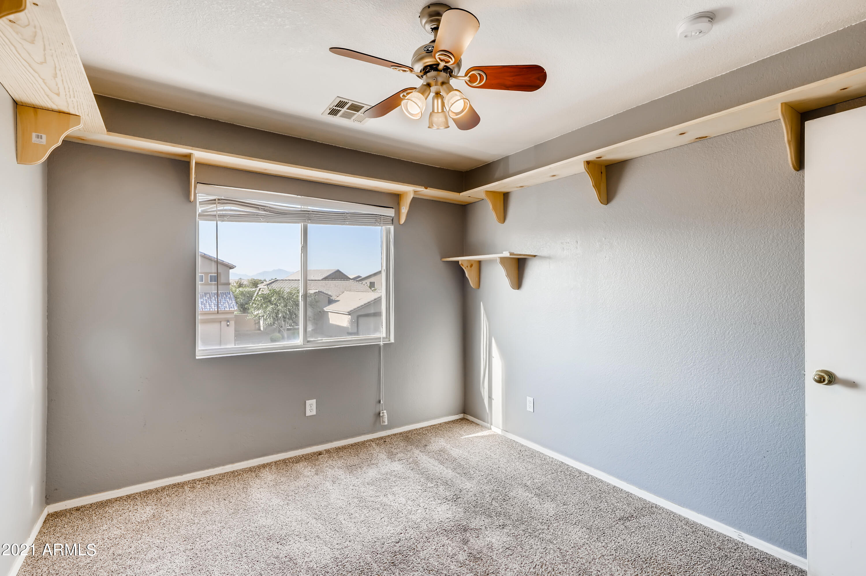 10362 West Alvarado Road Avondale, AZ 85392 - Photo 23 of 33 22-544678424-23 2nd Floor Bedroom