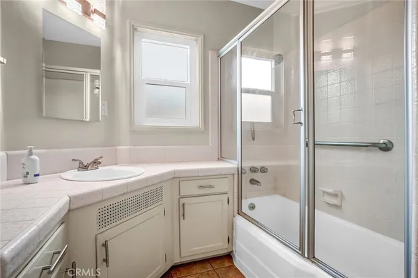 $3,250 | 5655 2nd Street, Long Beach, CA 90803