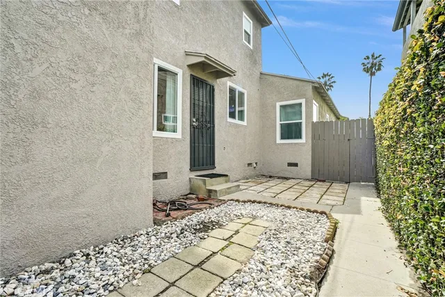 $3,650 | 5655 2nd Street, Long Beach, CA 90803