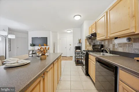 $229,000 | 2601 Pennsylvania Avenue, Unit 252, Philadelphia, PA 19130