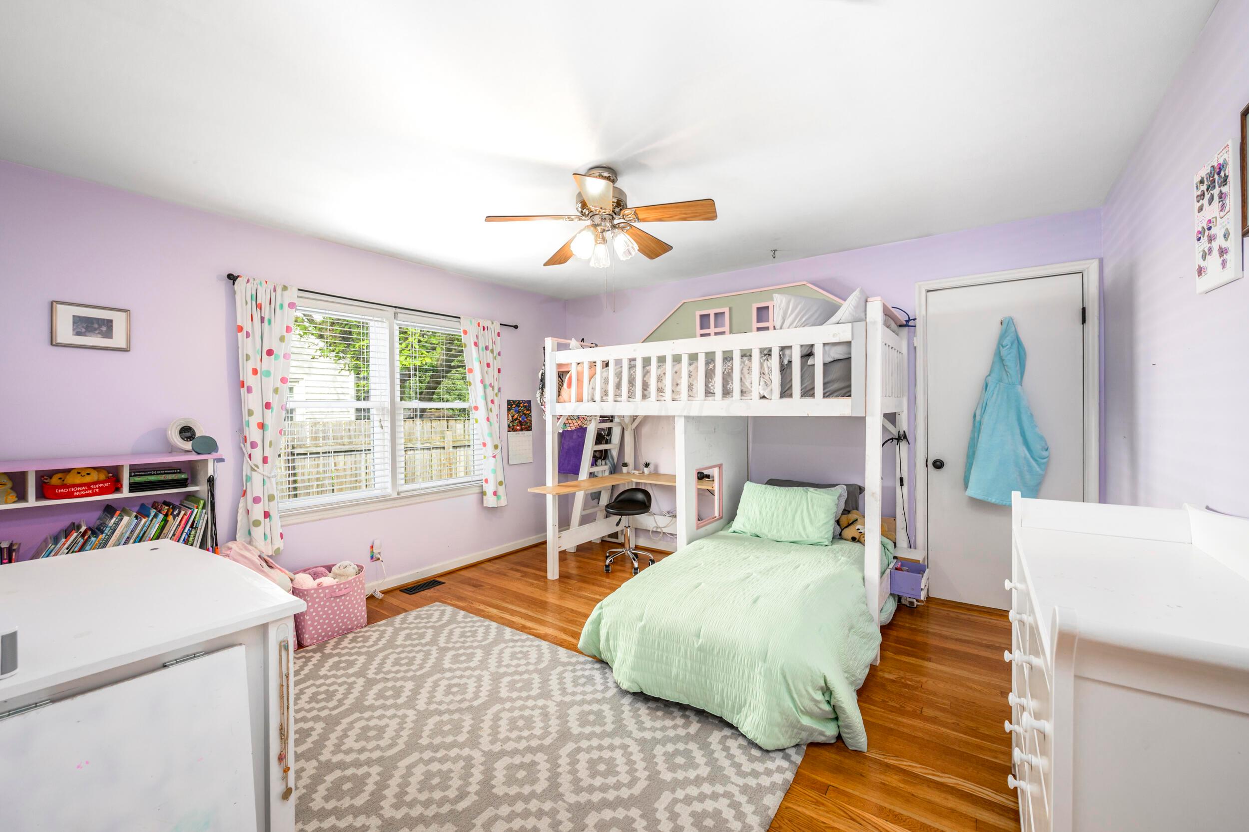 3131 Redding Road Columbus, OH 43221 - Photo 20 of 34 21