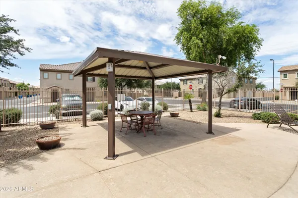 $300,000 | 8131 West Lynwood Street, Phoenix, AZ 85043