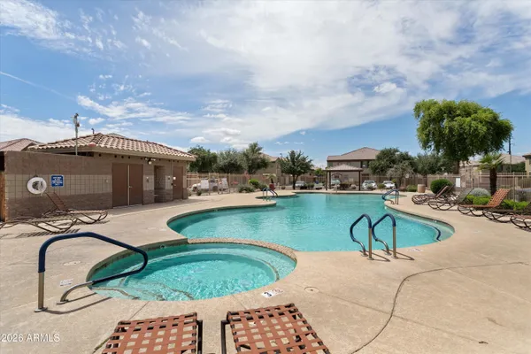 $300,000 | 8131 West Lynwood Street, Phoenix, AZ 85043