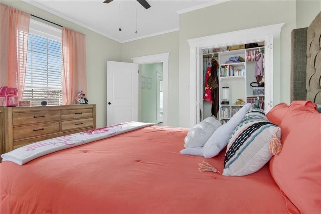 278 Leuschner Road Elm Mott, TX 76640 - Photo 27 of 31 a bedroom with a bed and a dresser