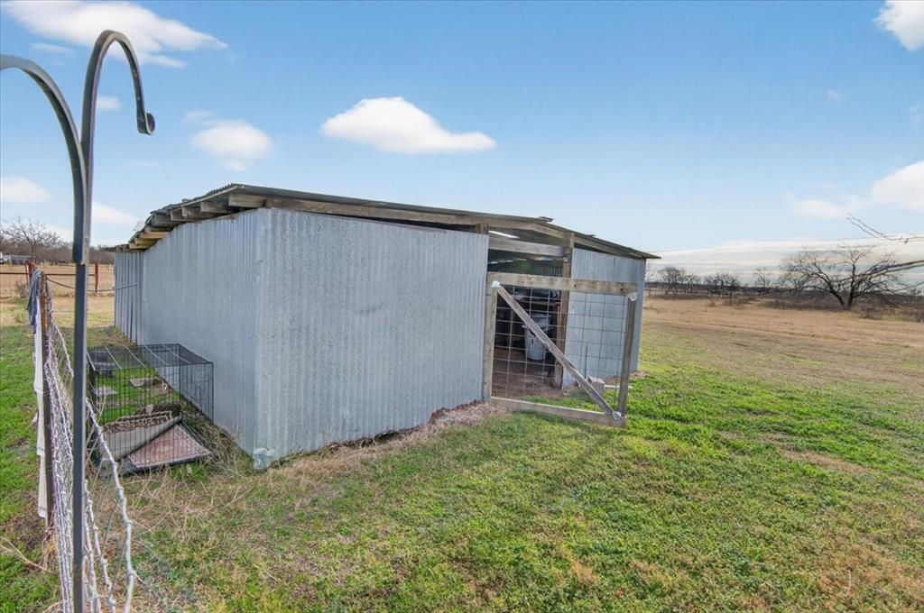 278 Leuschner Road Elm Mott, TX 76640 - Photo 6 of 31 a house view with a outdoor space
