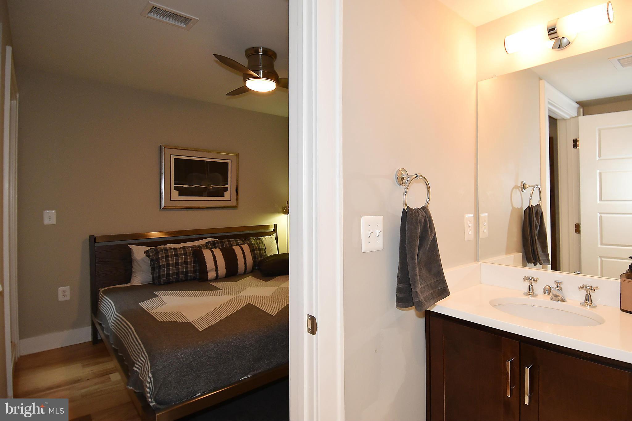 1442 Harvard Street Northwest, Unit 1 Washington, DC 20009 - Photo 14 of 28 Bath (Master)