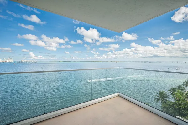 $4,300 | 800 Claughton Island Drive, Unit 905, Miami, FL 33131