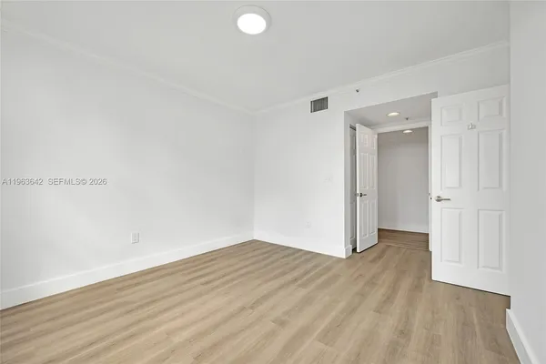 $4,300 | 800 Claughton Island Drive, Unit 905, Miami, FL 33131