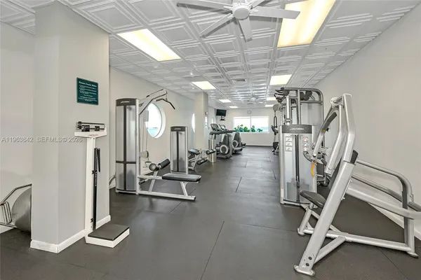 $4,300 | 800 Claughton Island Drive, Unit 905, Miami, FL 33131