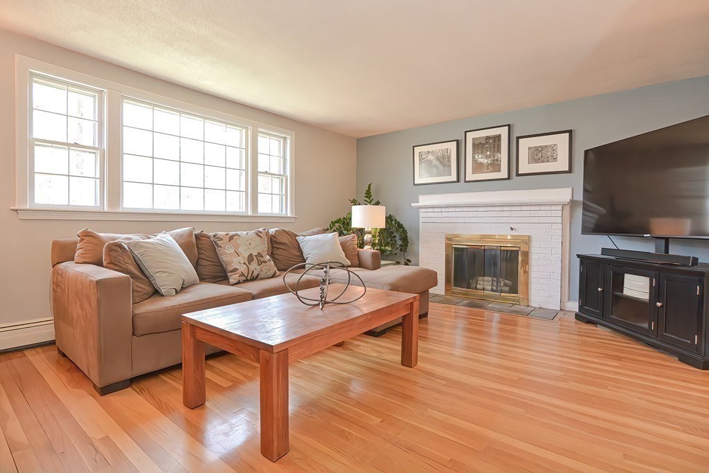 89 Granite Street Medfield, MA 02052 - Photo 5 of 42 Gallery Image 5