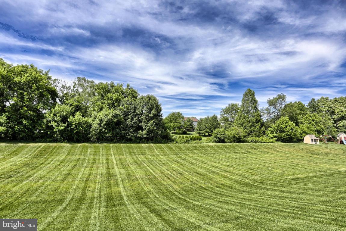 339 Millpond Drive Lititz, PA 17543 - Photo 8 of 58 Gallery Image 8