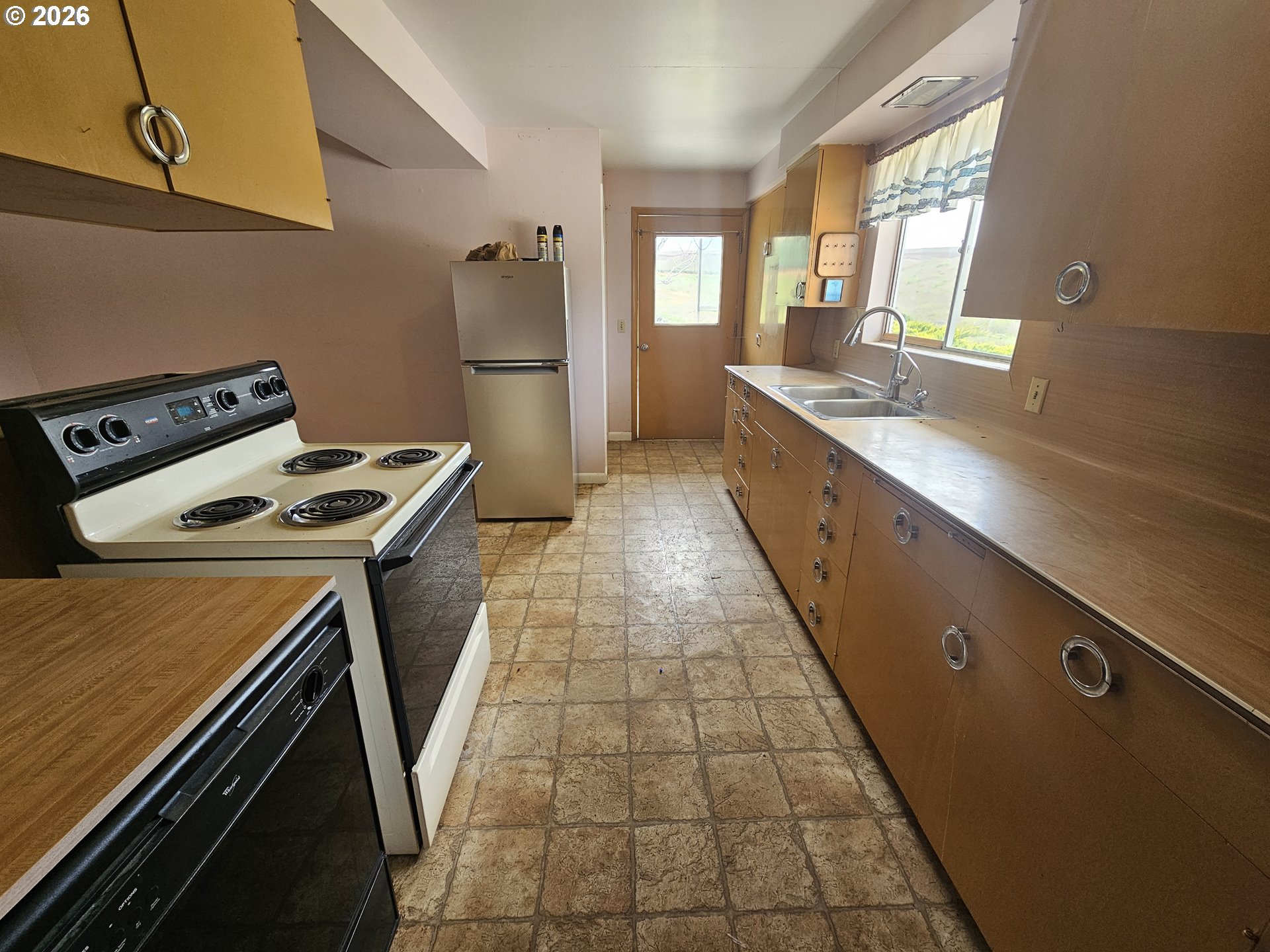 46078 Raymond Road Helix, OR 97835 - Photo 10 of 41