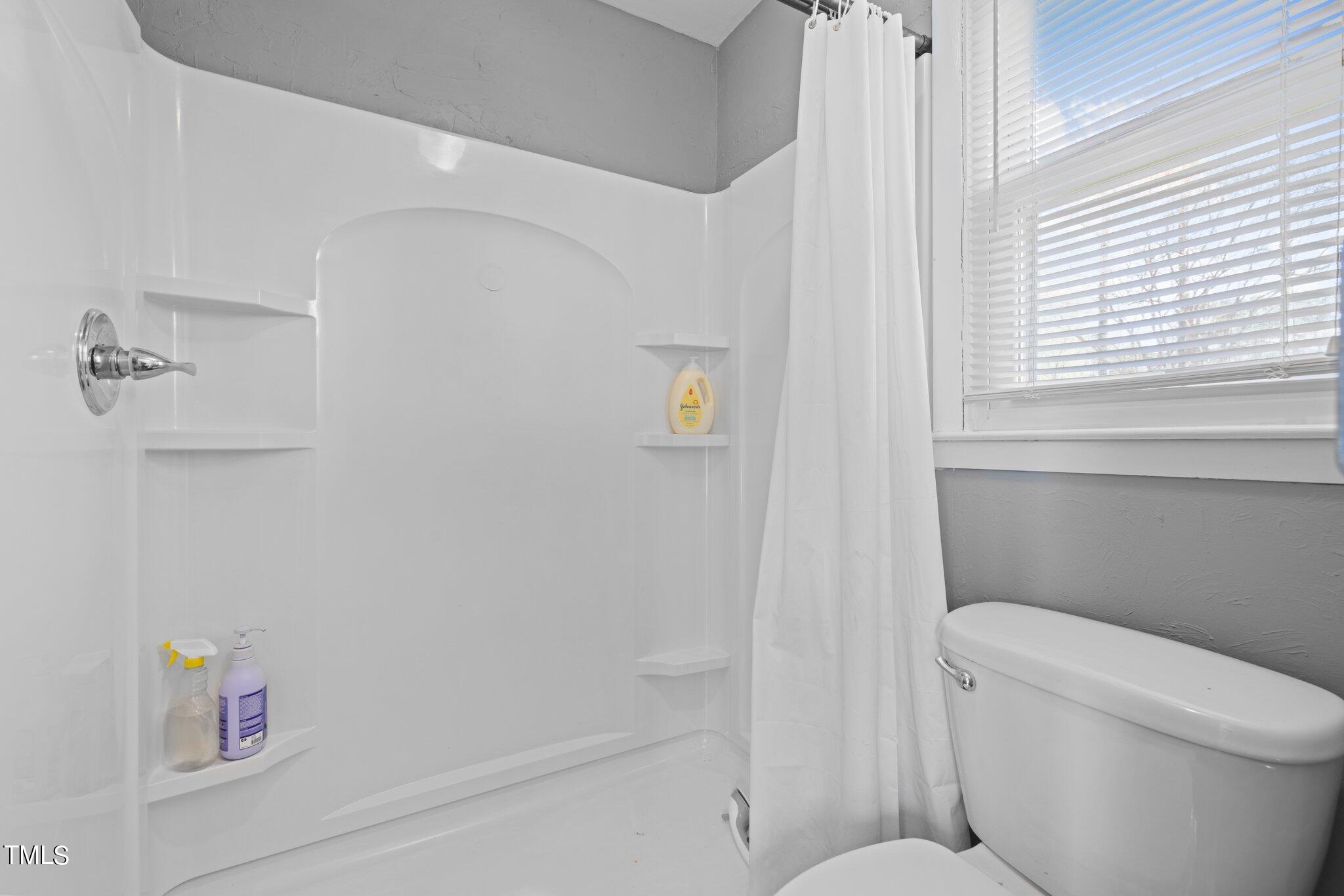 4705 Latimer Road Raleigh, NC 27609 - Photo 25 of 51 Primary Bath