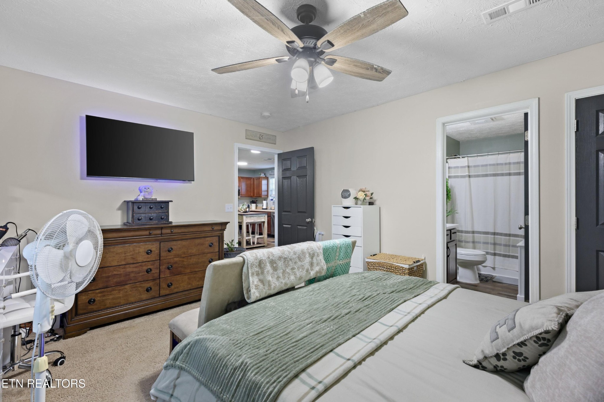 689 Parsonage Road Dandridge, TN 37725 - Photo 13 of 35