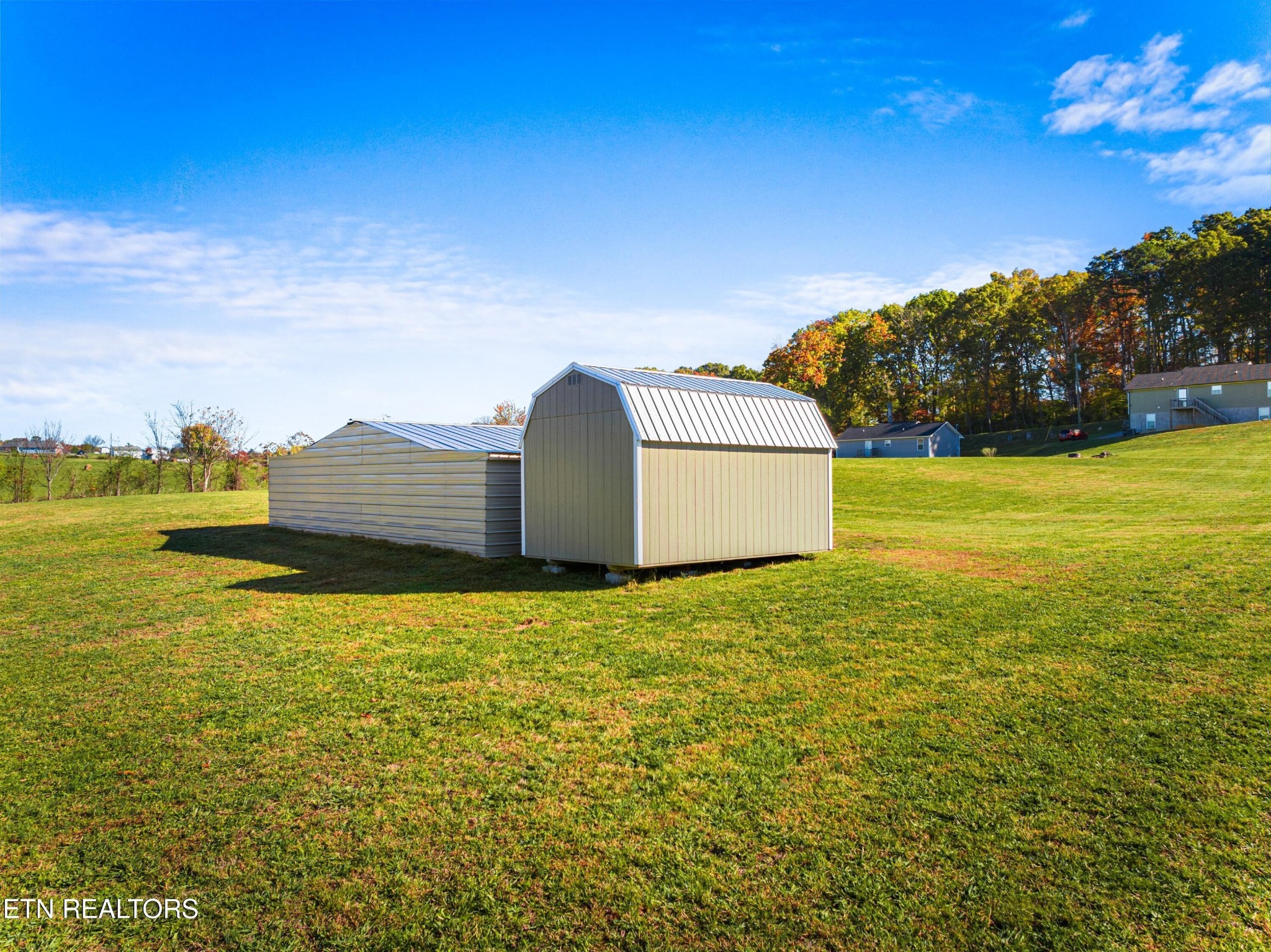 689 Parsonage Road Dandridge, TN 37725 - Photo 24 of 35