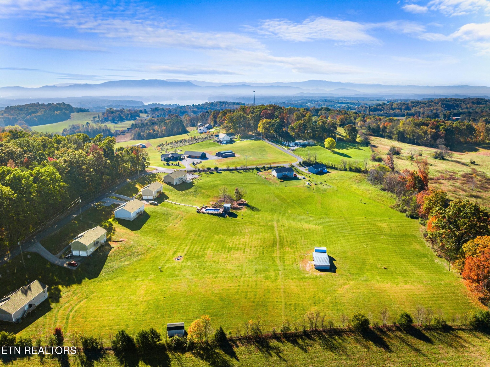 689 Parsonage Road Dandridge, TN 37725 - Photo 31 of 35