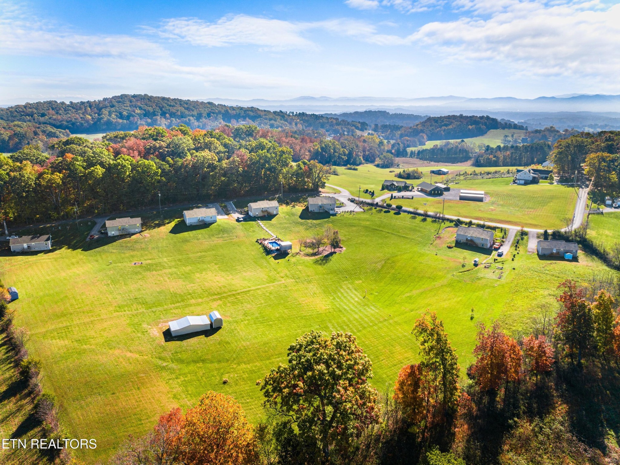 689 Parsonage Road Dandridge, TN 37725 - Photo 32 of 35