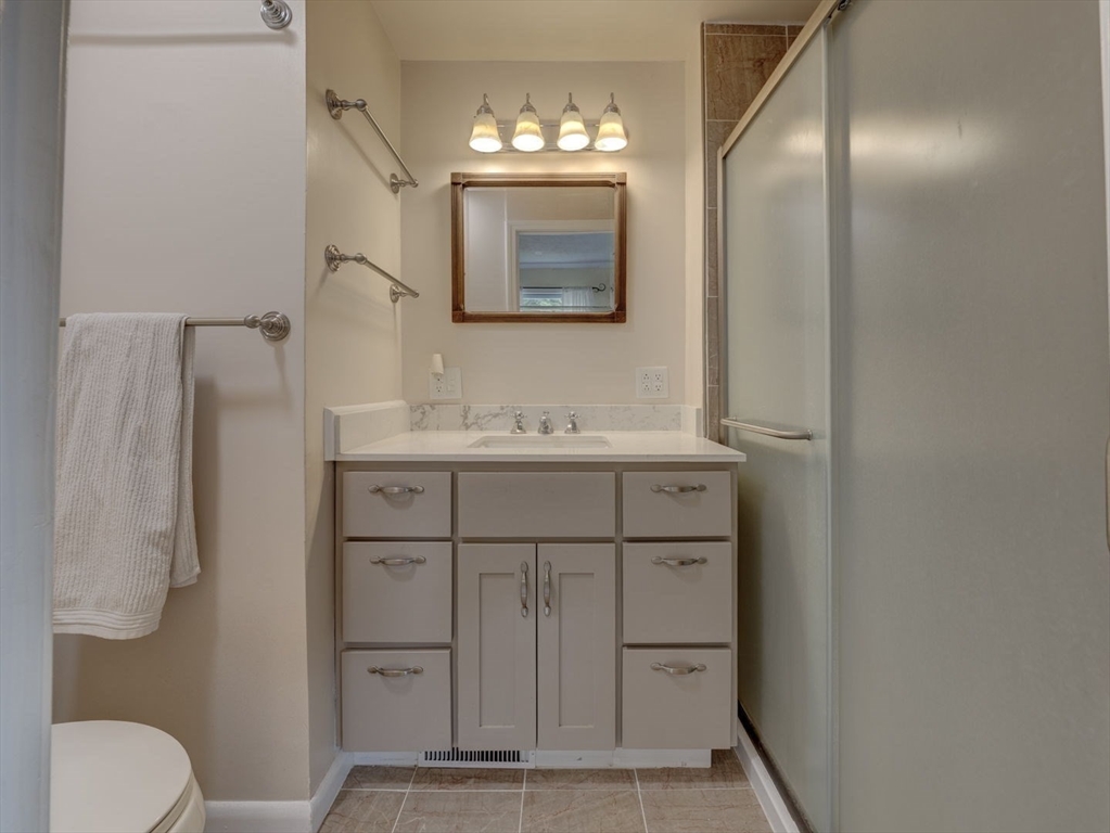33-36 Overlook Road Holland, MA 01521 - Photo 23 of 38