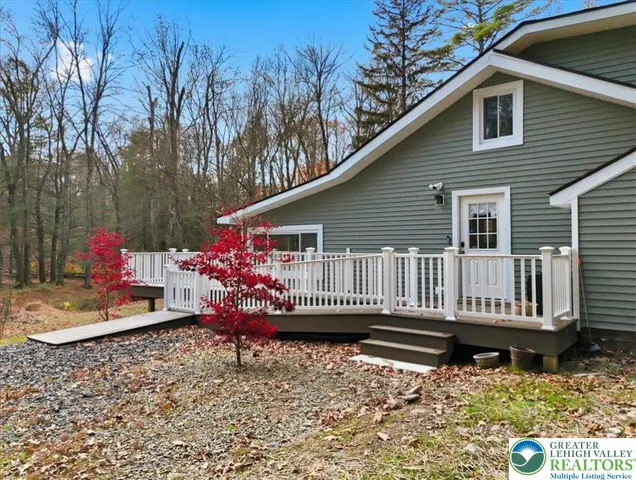 $1,250,000 | 563 Pensyl Creek Road, Stroudsburg, PA 18360