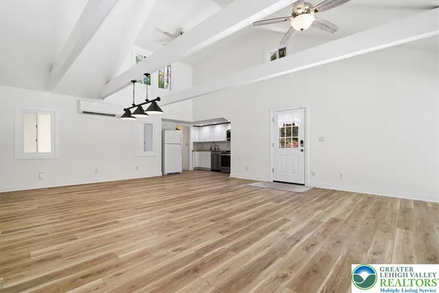 $1,250,000 | 563 Pensyl Creek Road, Stroudsburg, PA 18360